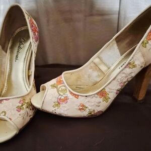 Delicious Floral Peep-Toe Heels - Pink and Cream